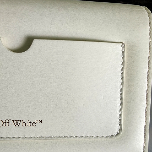 OFF- White wallet on chain - Picture 4 of 12